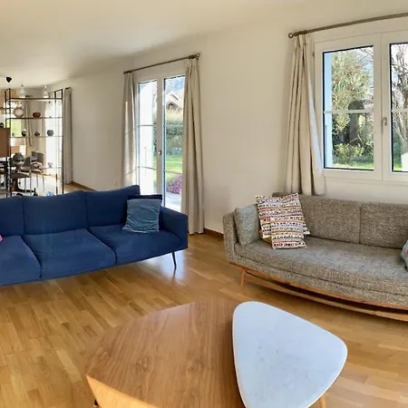 Vila La Maison Arc-en-ciel Saint-Jorioz